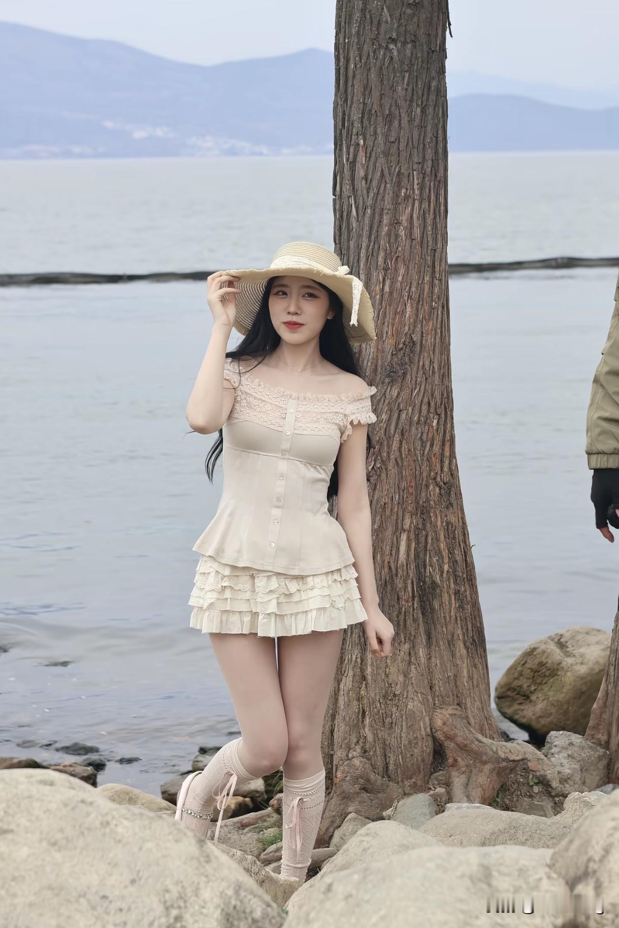  🌊赴一场湖光山色的约，风里都是松弛的浪漫