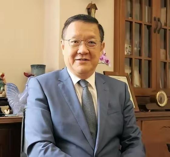 介文汲的这番话足以封神了。这话一点不掺水分！在台湾舆论场被“台独”言论搅得