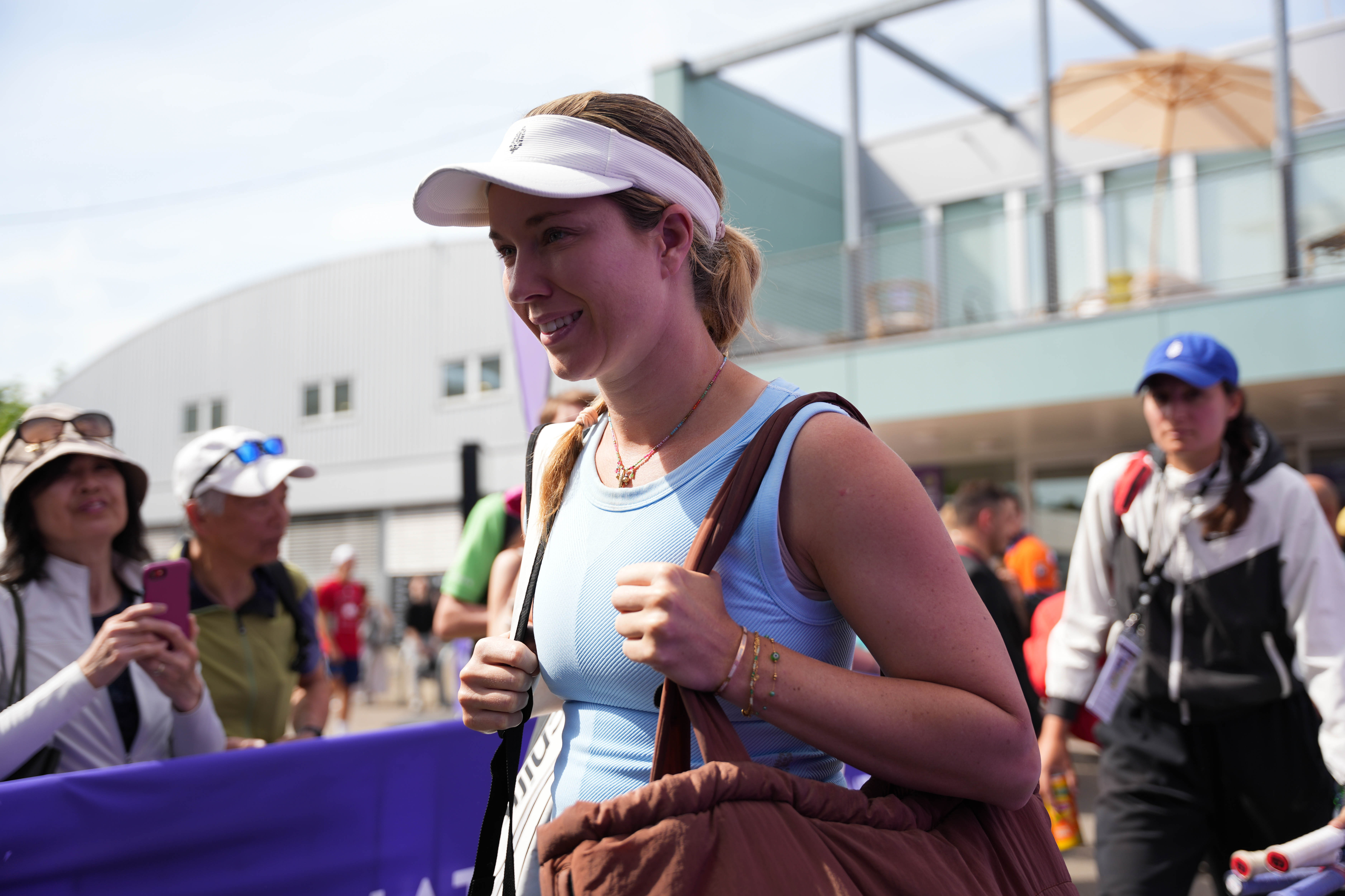 WTA500斯特拉斯堡站首轮美国德比，柯林斯以6-11-66-2击败同胞肯宁