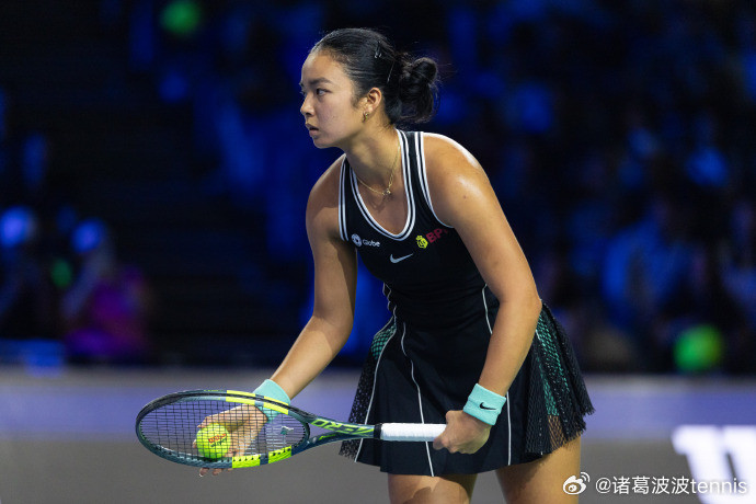 伊埃拉首战出局！WTA500新加坡站第二轮普罗佐洛娃4-67-56-3逆转