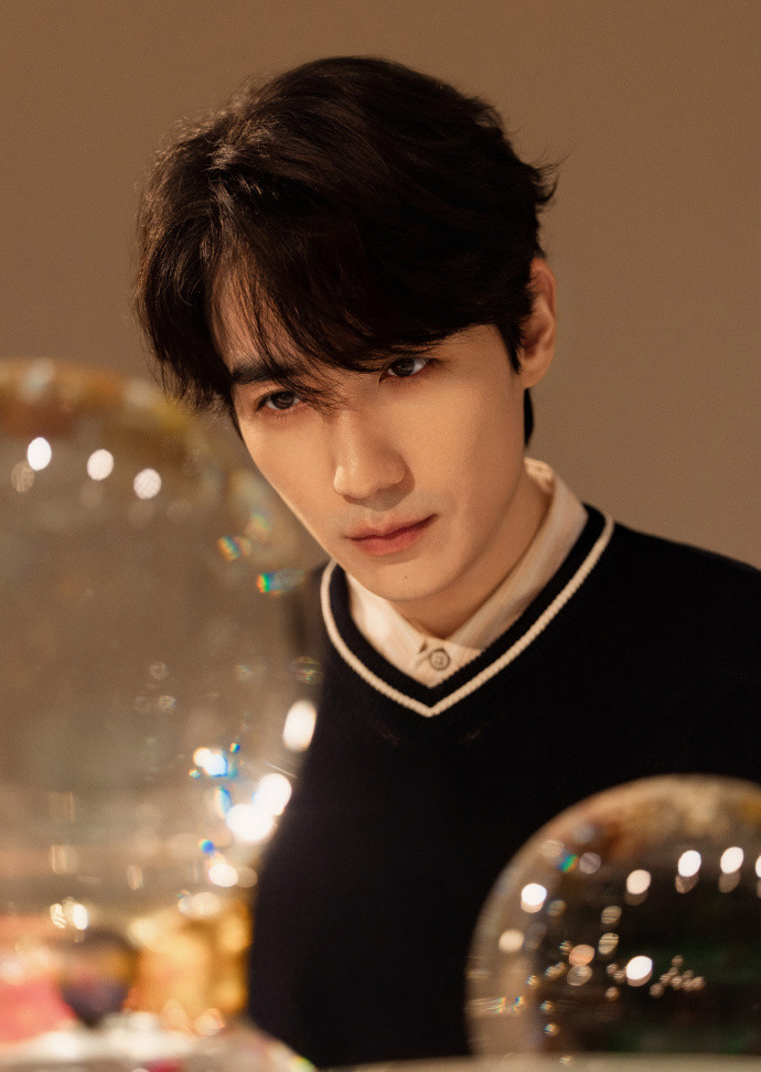 1.电影版《千里江山图》预计4月底上海开机，主演阵容：朱一龙、陈道明、朱亚文、文