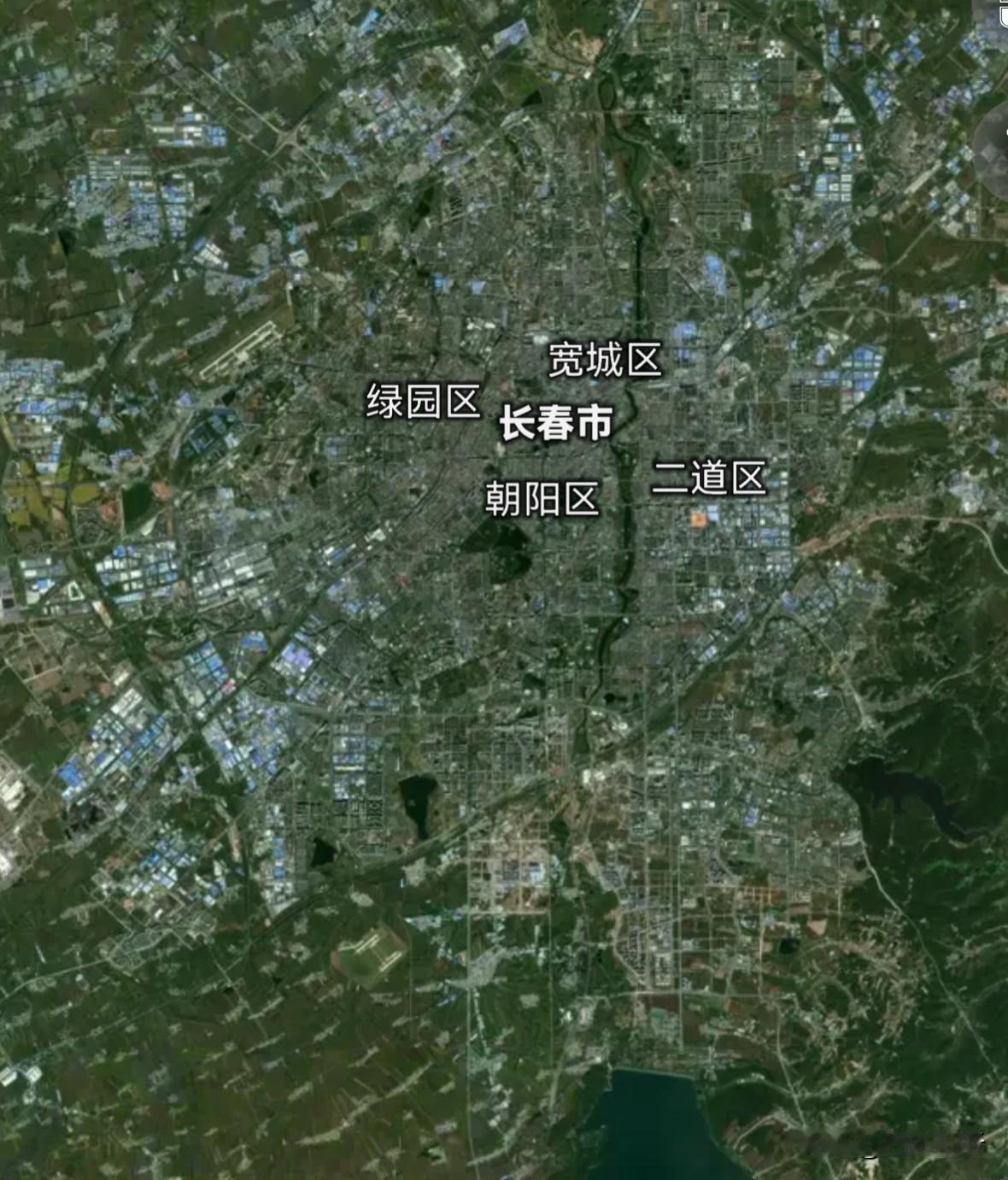 来到东北长春，长春市的城建区绿化率真不高！说一个扎心的事实，长春市的绿化率并