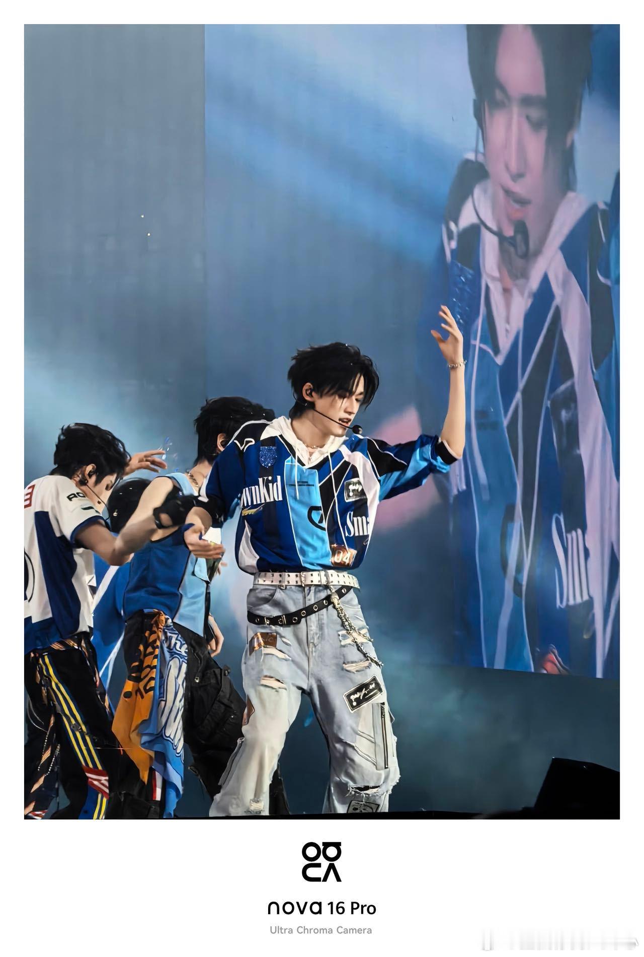 时团上海演唱会的神图也太绝了吧！七个人往那一站就氛围感拉满，全员颜值在线，每一帧