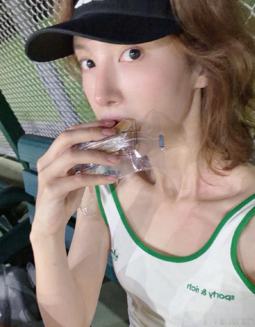 1.黄子韬是圈里隐藏的富豪，身价保守估计应该有二三十个小目标，自己挣的只是小部分