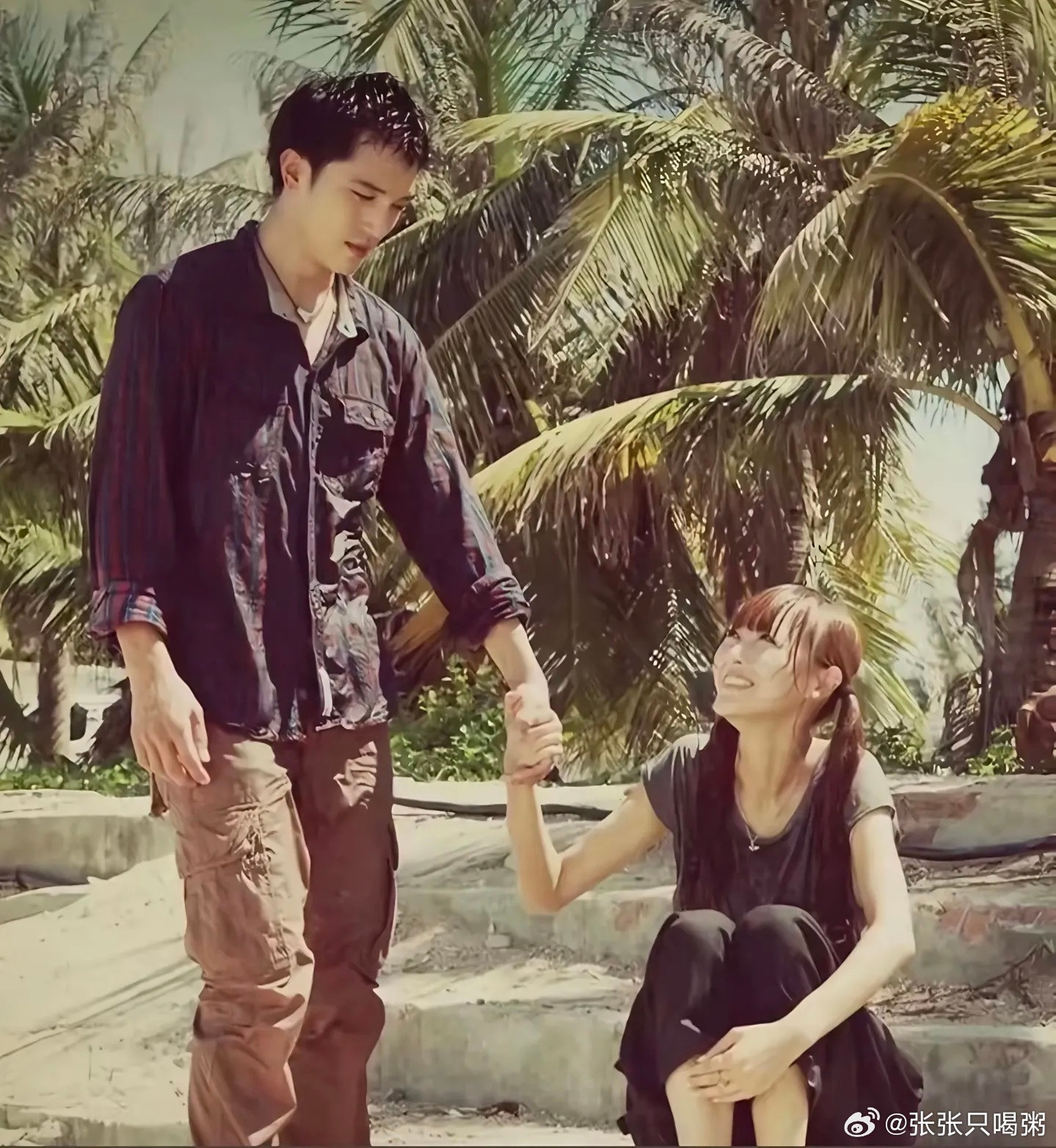 爱情睡醒了邱泽戚薇唐嫣这个站位好绝！