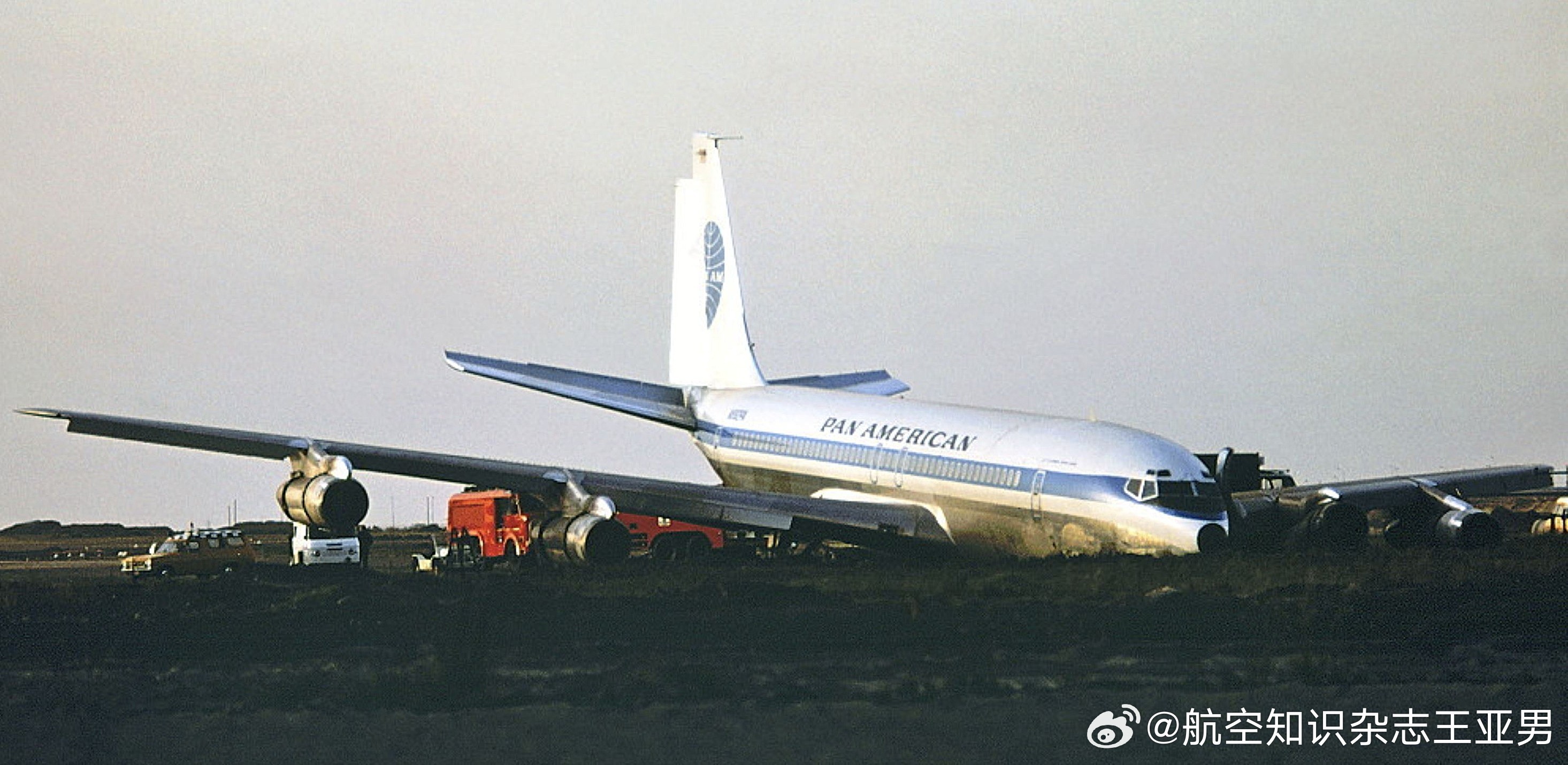 1969年12月1日，美国泛美航空812航班的波音707在澳大利亚悉尼发生严重事
