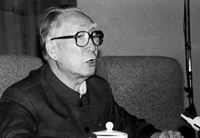 如果1955年大授衔时薄一波同志也在名单中，他最适合被授予什么军衔级别呢？19