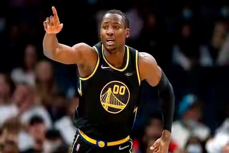 你永远无法叫醒一个装睡的人。库里一受伤，库明加就回到了场上，但他上场打球