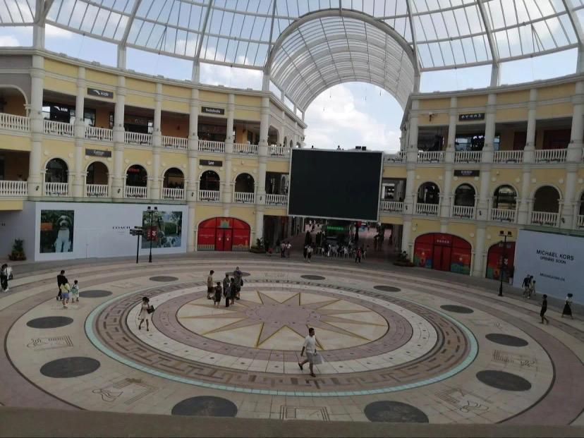 南宁三塘奥莱冷到结冰！高价+偏远，谁在为它买单？家人们谁懂啊！南宁三塘的奥特