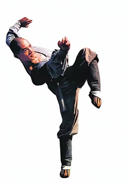 大衣哥模仿少林寺造型