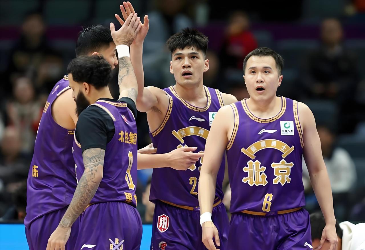 北控男篮俱乐部为何消停了！自从北控男篮俱乐部总经理换了刘家成之后，面对球员交
