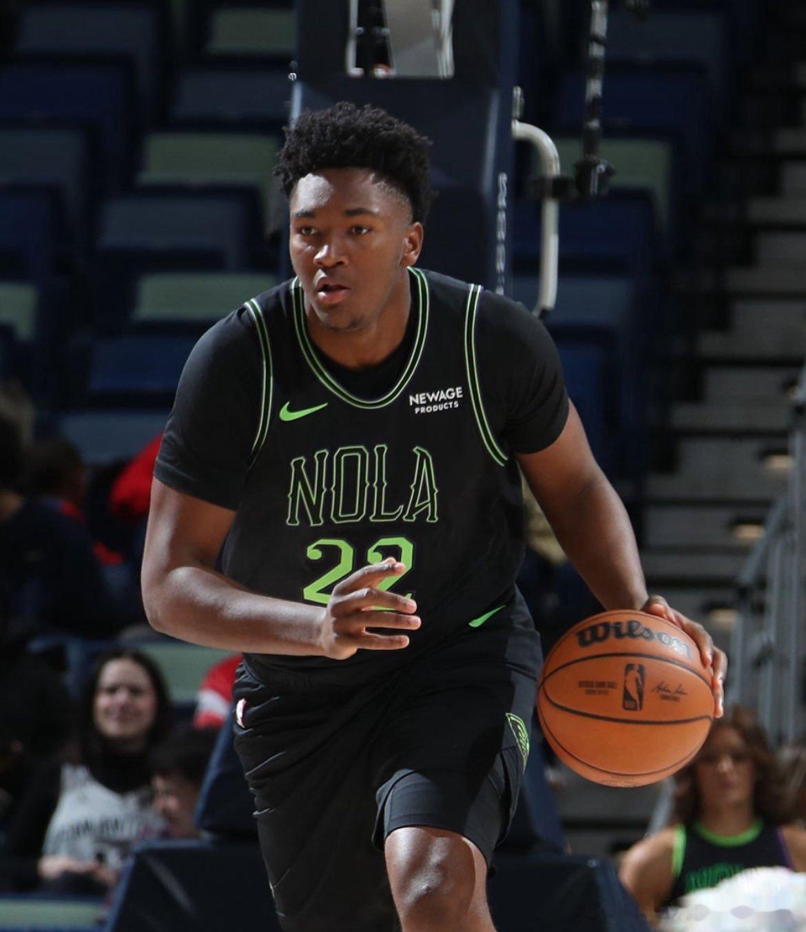 休斯顿火箭黑申京VS白申京，来了