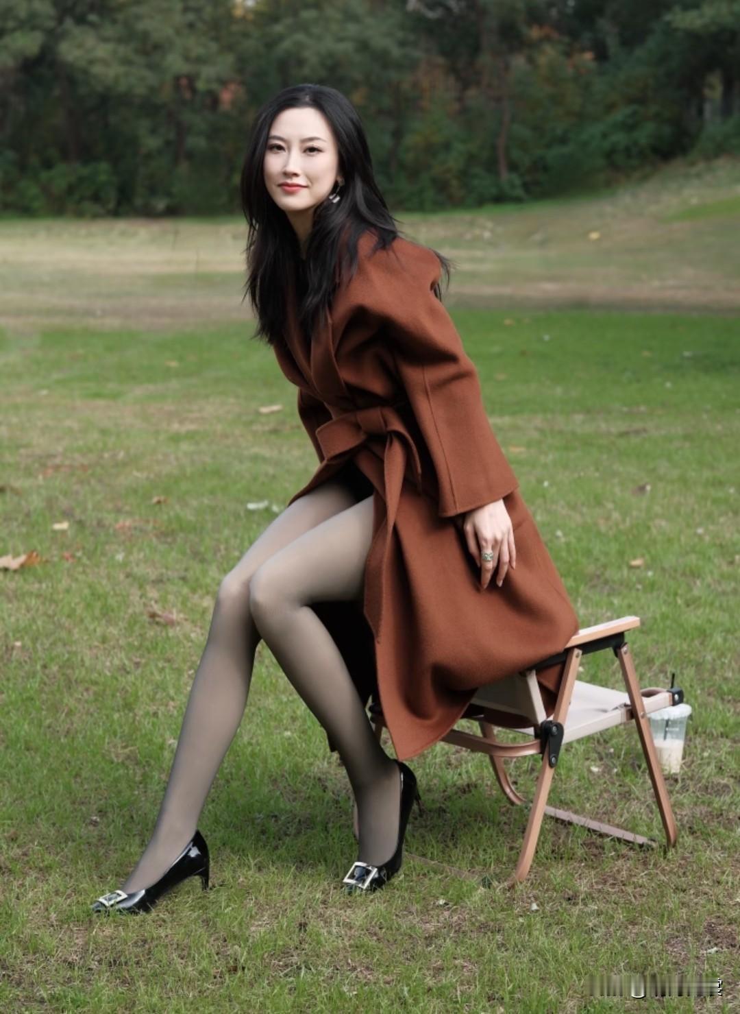 为什么追不上你？因为你一直在追风的脚步…你认为哪种女孩最迷人女生如何穿搭看起来