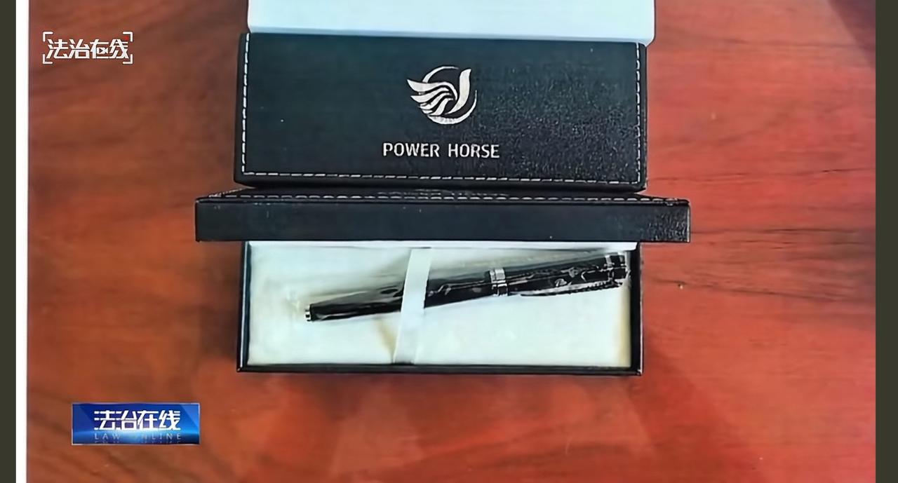 大学生花8000买几盒笔？所有人笑他傻，警方端掉窝点后：这小子藏得深在北京丰台