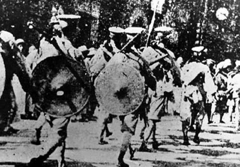 1938年9月，长沙警备司令唐生明和常德警备司令酆悌对调，两个多月后，酆悌被蒋介