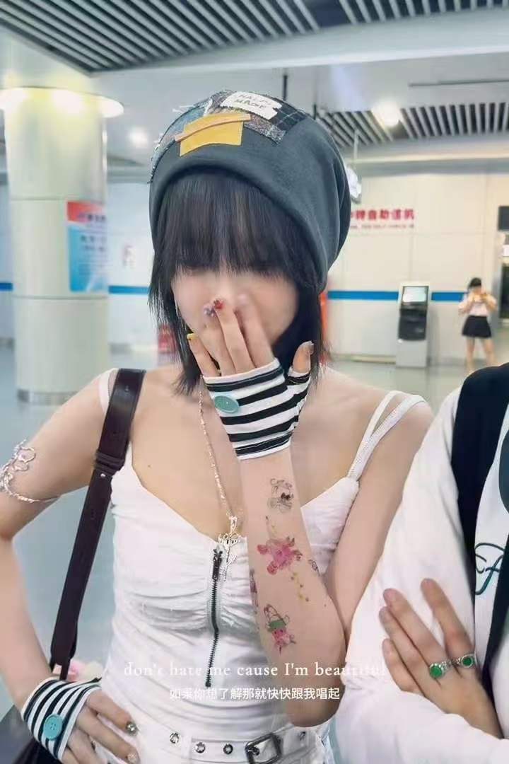 #黄灿灿花臂##黄灿灿牛牛花臂#灿灿新装修的花臂！​