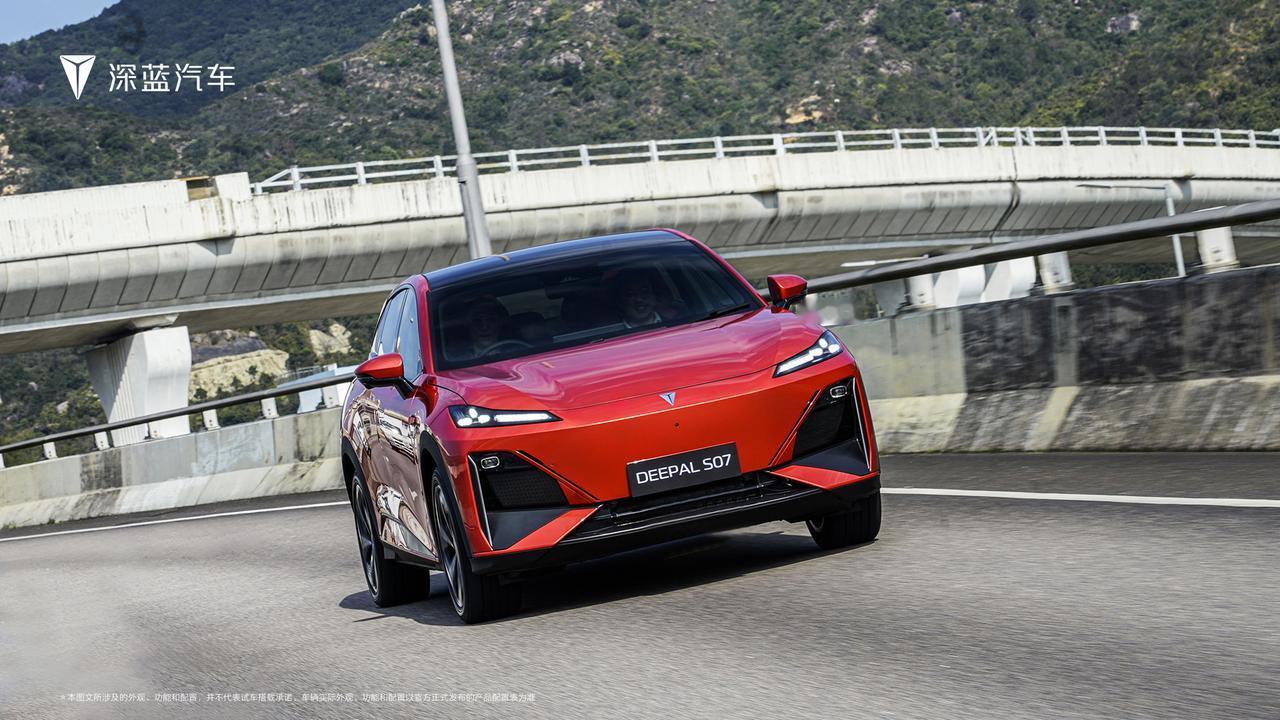 接着奏乐接着舞。中国长安全品牌推出了2026年双新补贴方案：置换补贴，新能