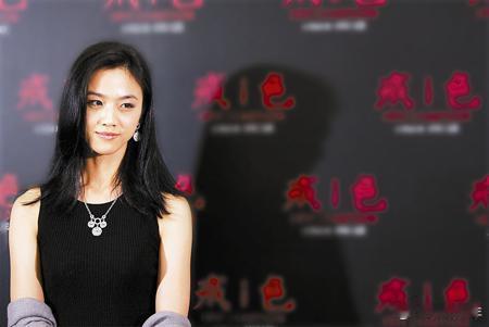 汤唯/《色戒》宣传期妆造慵懒美人，舒展高级。
