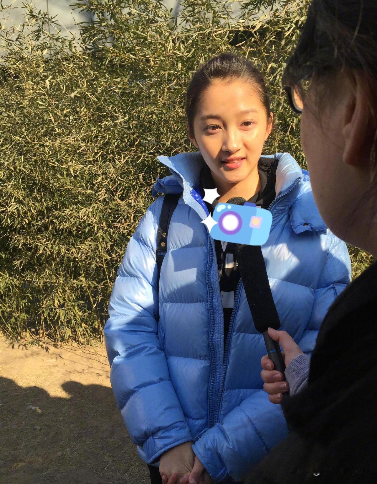 1月22日，业内摄影师为关晓彤身材发声分享10年前拍摄的关晓彤生图，称关晓彤本