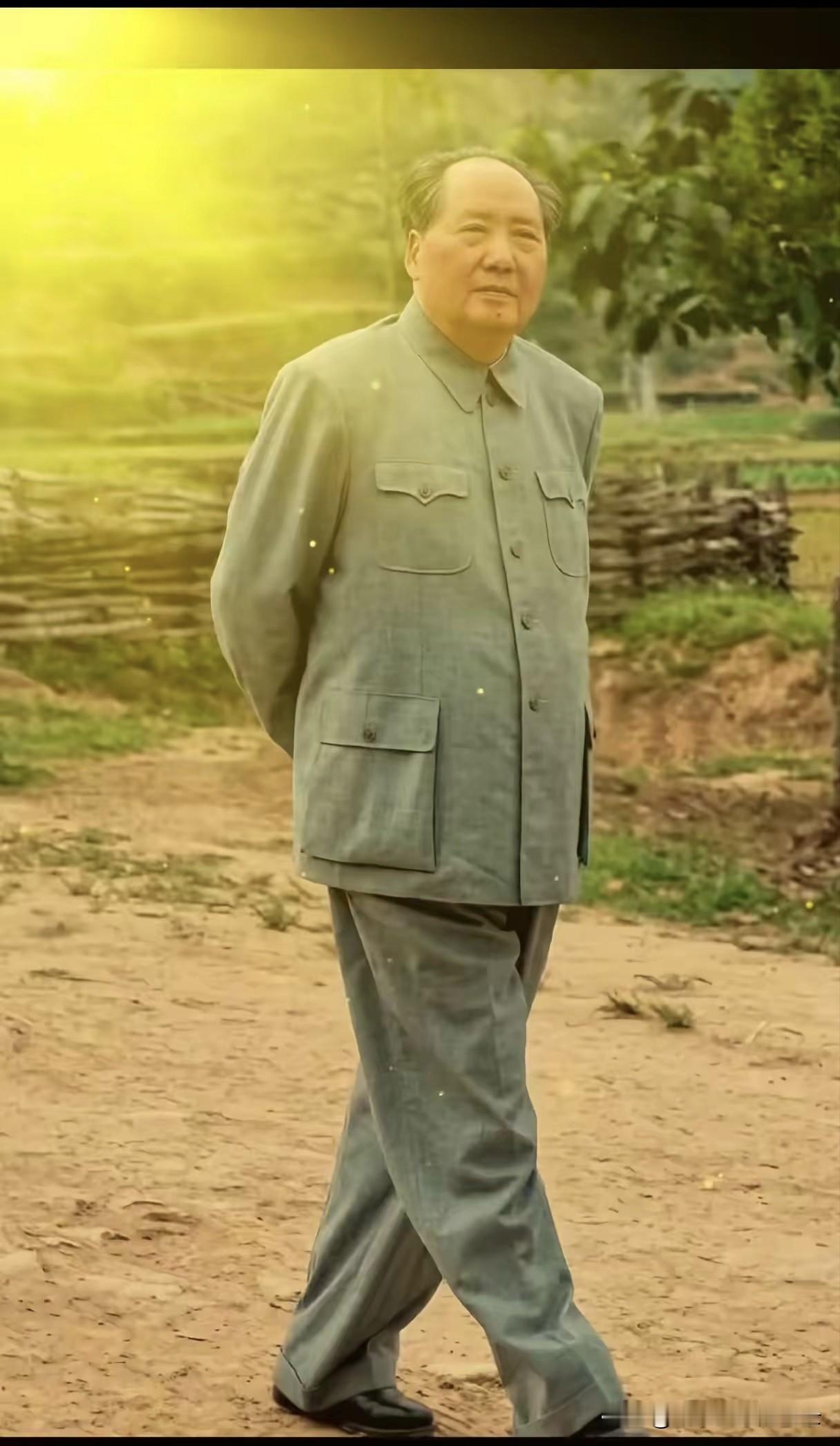 致敬伟大领袖毛主席[玫瑰]中国人民永远不会忘记你老人家的丰功伟绩[玫瑰]毛泽东思