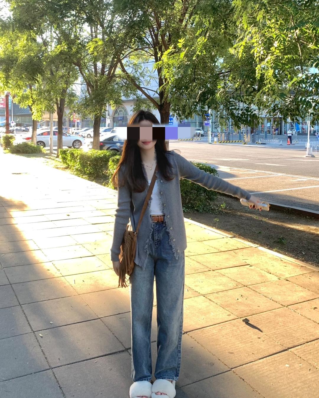 侄女事业编，男孩公务员，恋爱半年感情甜如蜜，第一次上门带了2千多的礼物，满心欢