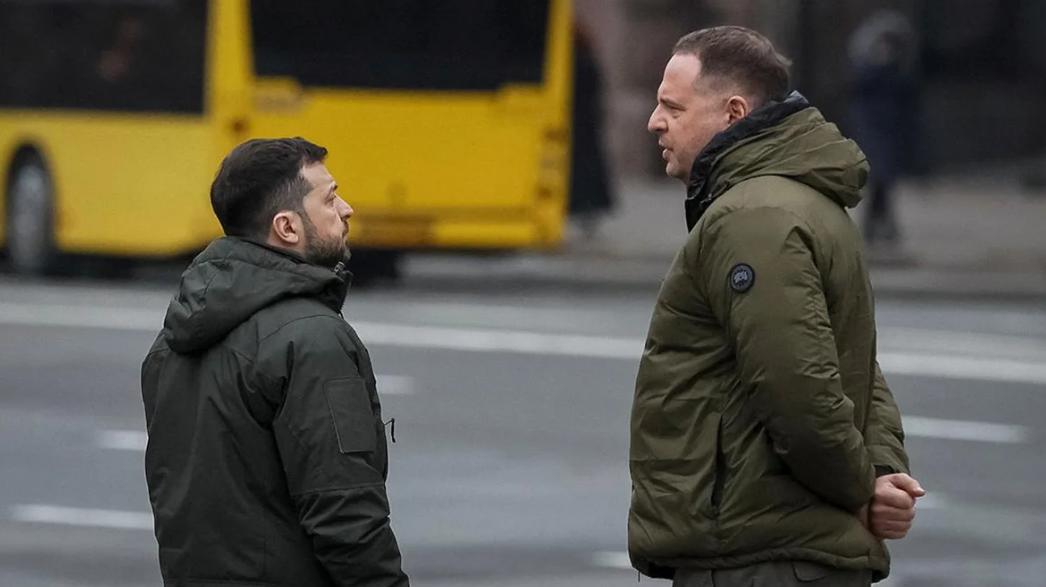 是美国要求呼吁泽连斯基解雇叶尔马克  《电讯报》获悉美国呼吁泽连斯基解雇叶