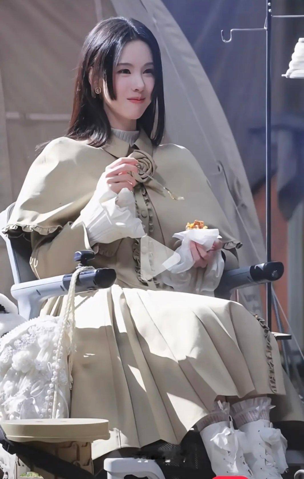 陈都灵真正的953来了，妆造肯定出圈，此剧真用心了爆相大大的。