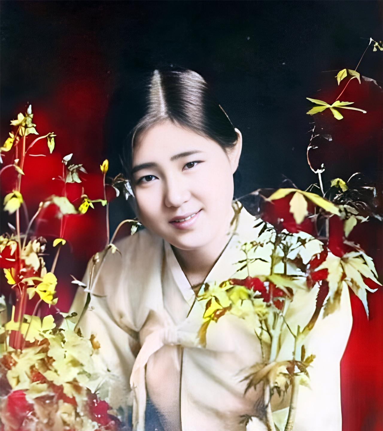 这名李氏朝鲜末期的顶级美女正如中国历史上四大美女之一的貂蝉一样突然销声匿迹。她正