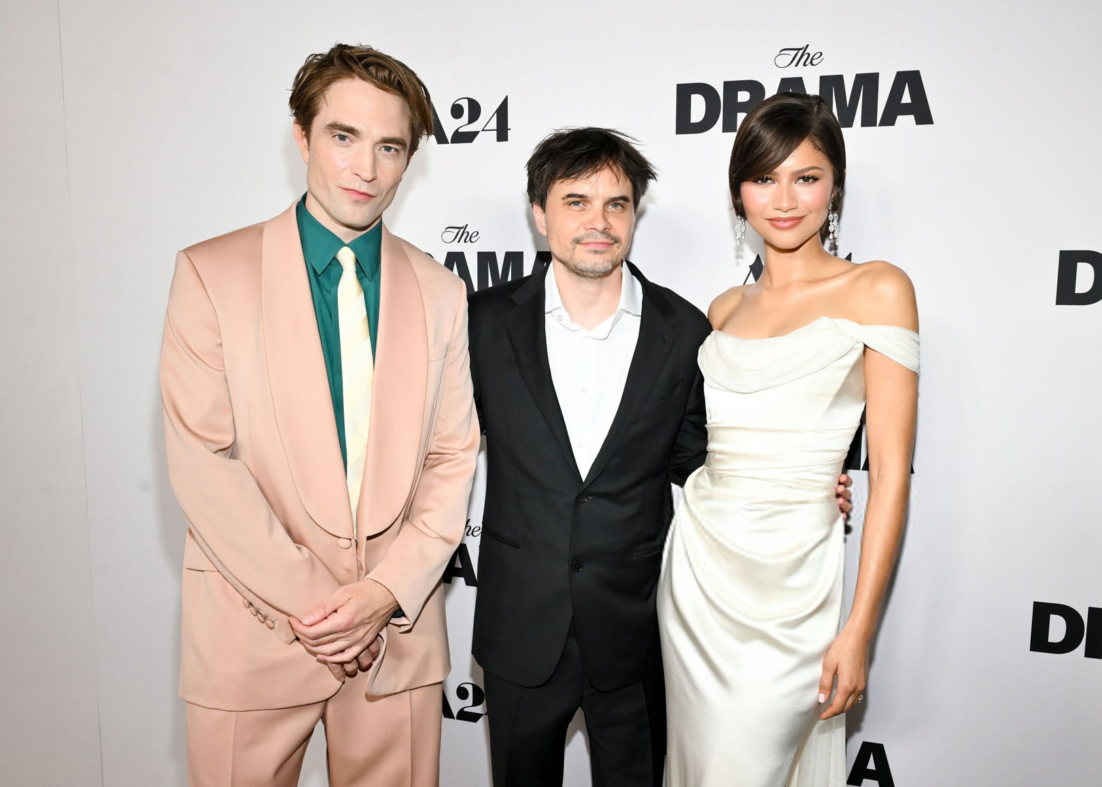 Zendaya和罗伯特帕丁森共同亮相力作爱情抓马洛杉矶首映礼！