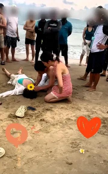 海南沙滩那个溺水女孩有后续了！家属发来消息，女孩连夜转院后第二天就醒了。现在