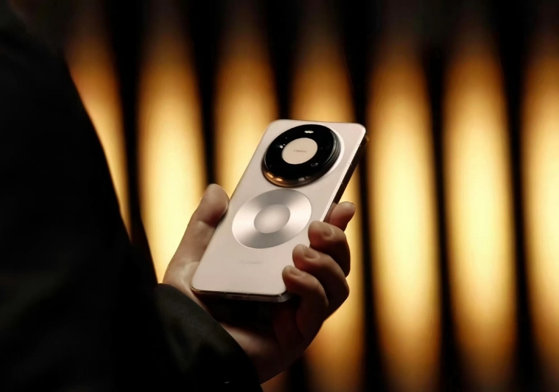 这双圈是为了跟60做出区别而设计的吗，如果只是为了辨识度，没有太大作用的话实在大