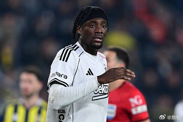 阿斯顿维拉维拉财政还是紧张，只有下赛季踢上了欧冠，财务才会彻底缓解。如今维拉三