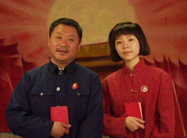 1988年，范伟和一个小护士去相亲，女方一言不发，筷子一下也没动，范伟一看又黄了