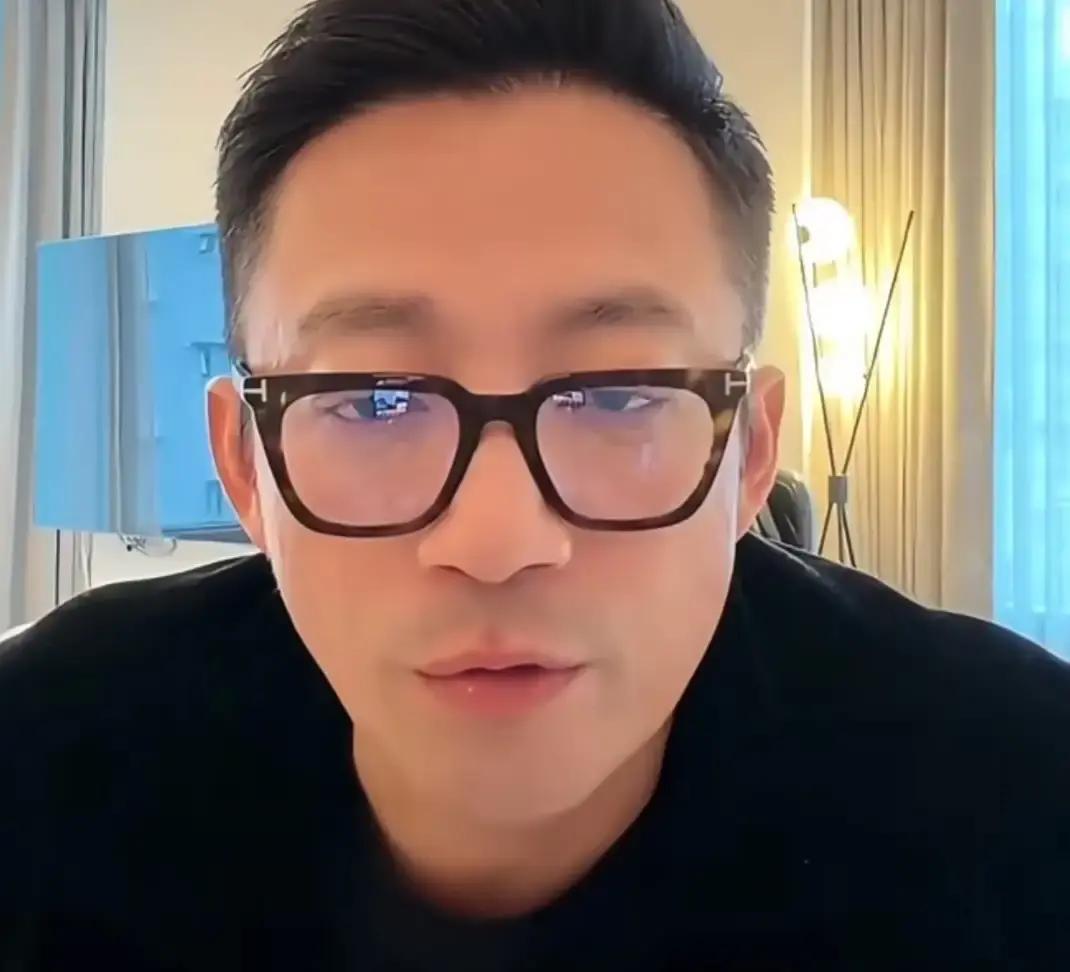 汪小菲直播里直接开嘲张兰，说她天天端着豪门贵妇架子。我刷到那段差点把手机摔了