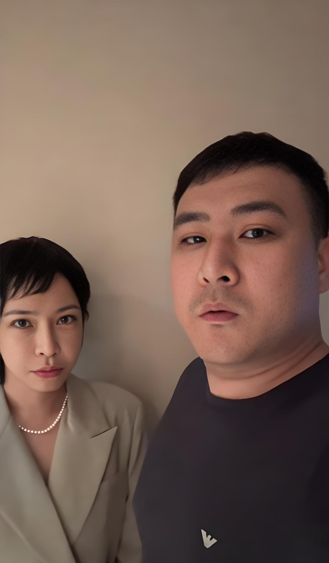 抖音上冒出对夫妻，老婆一露脸弹幕就炸，全在刷高市早苗，侧脸低头的角度确实像，尤其