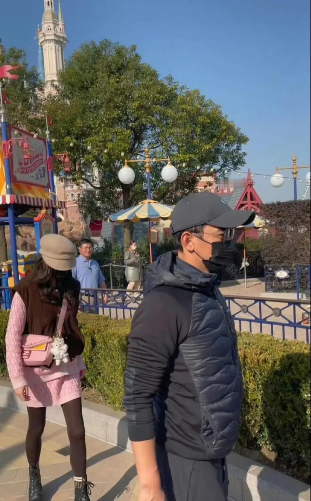 就说，唐嫣罗晋不可能离吧，这不，唐嫣提起电饭锅，立马就去驻京，贴心照看生病的公公