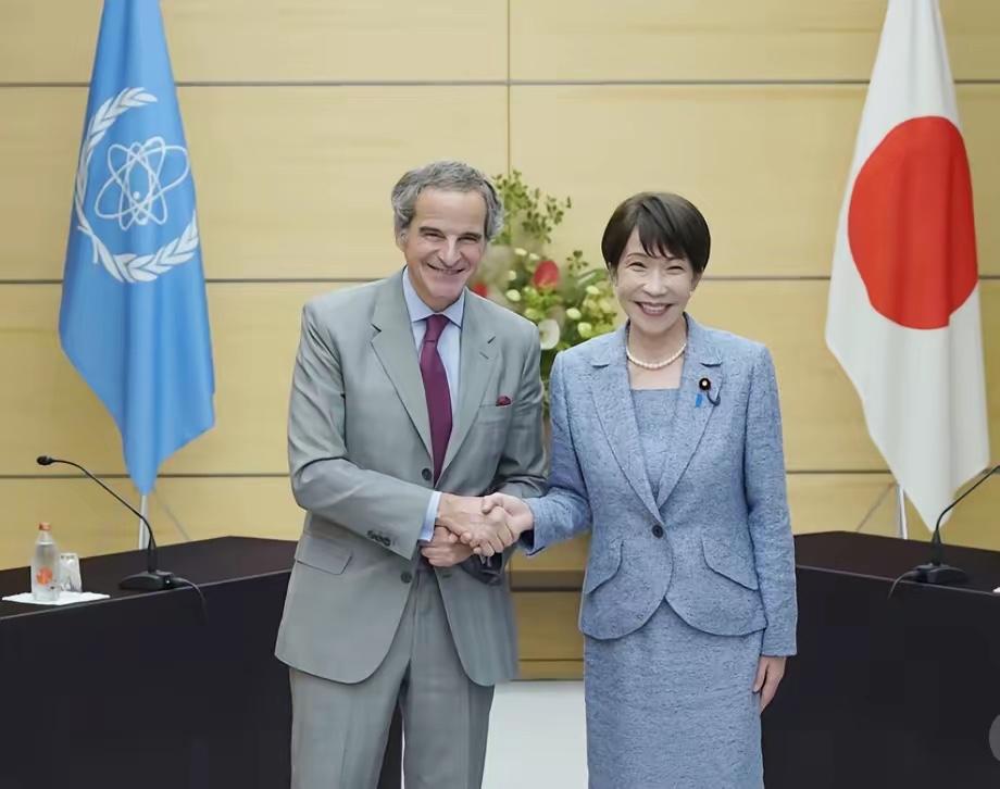 6月26日，国际原子能机构总干事格罗西访问日本，与高市早苗在首相官邸会谈。本