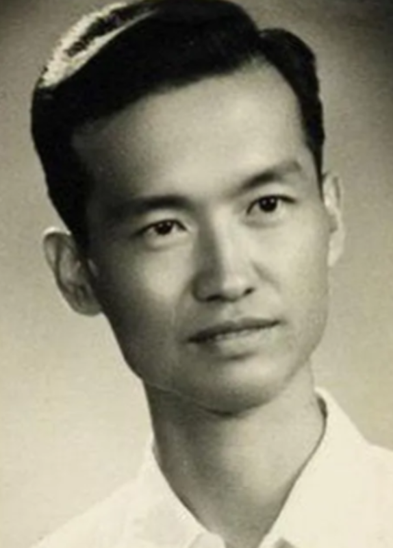 1947年，国军少校被俘，司令员正要审问，国军少校却说：“你的级别太低，不用知道