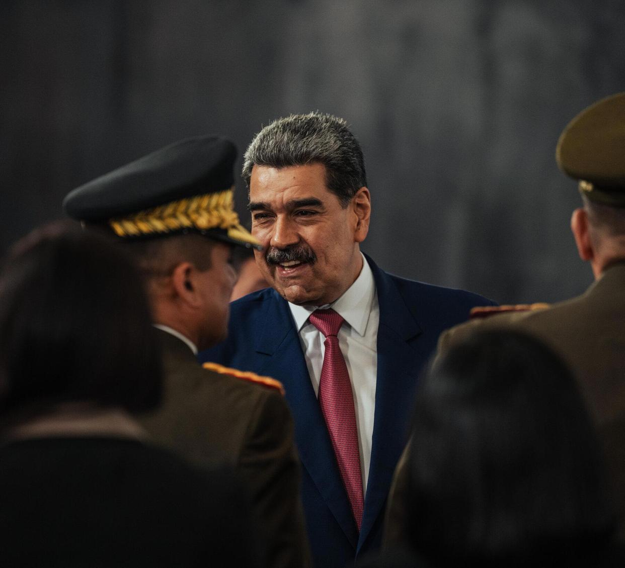 酷似倒台前的萨达姆，马杜罗鼓动军队士气特朗普已向委内瑞拉领导人尼古拉斯·马杜