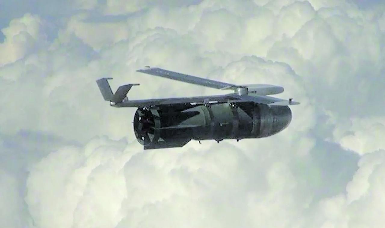 乌克兰国防部情报总局副局长斯基比茨基表示，俄罗斯计划在年底前生产12万枚滑翔制导