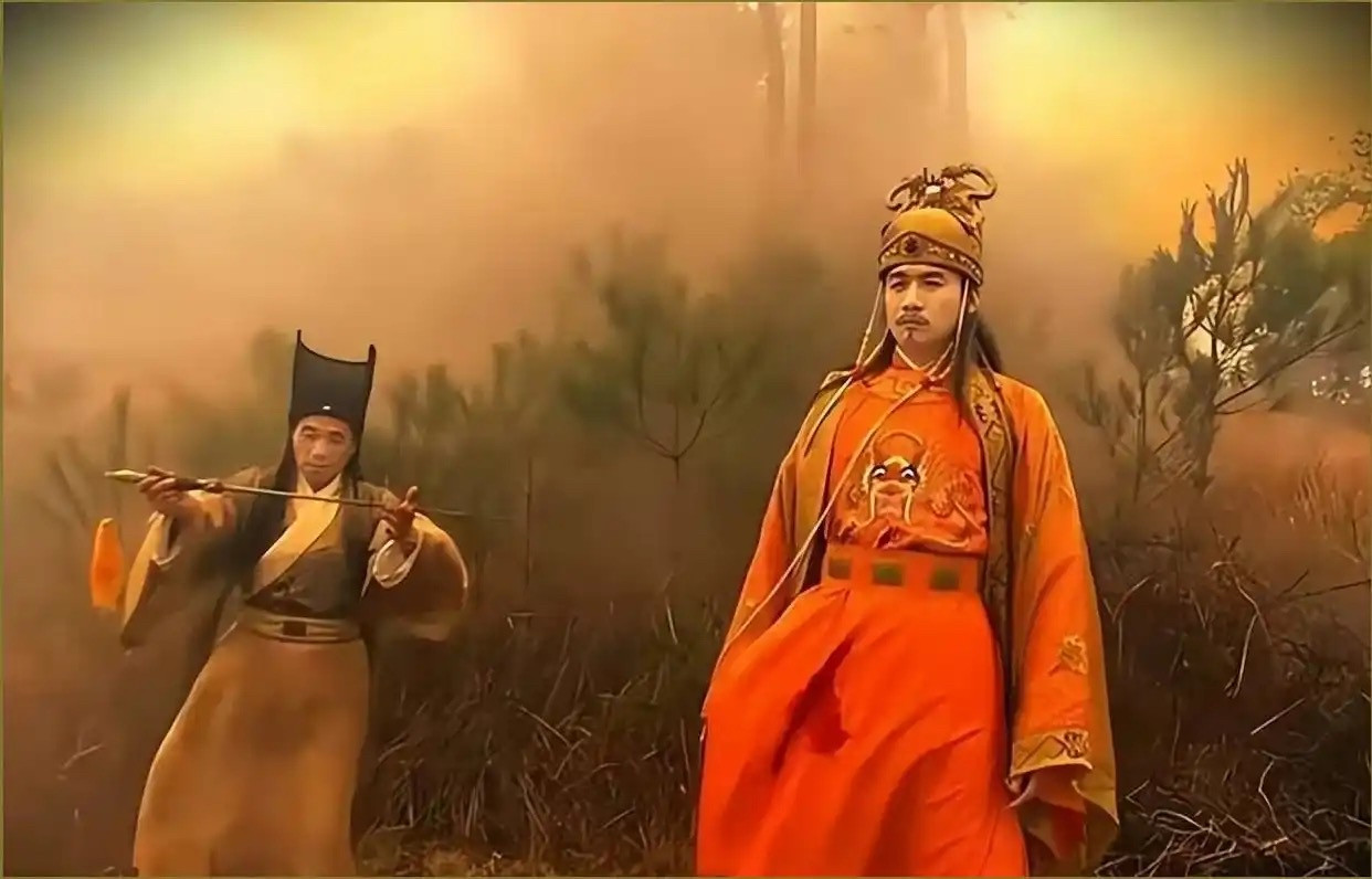 不知崇祯皇帝在煤山上吊前，有没有想过，为什么他鸣钟上朝时，满朝文武竟然没有一个人来？为何他上吊时，身