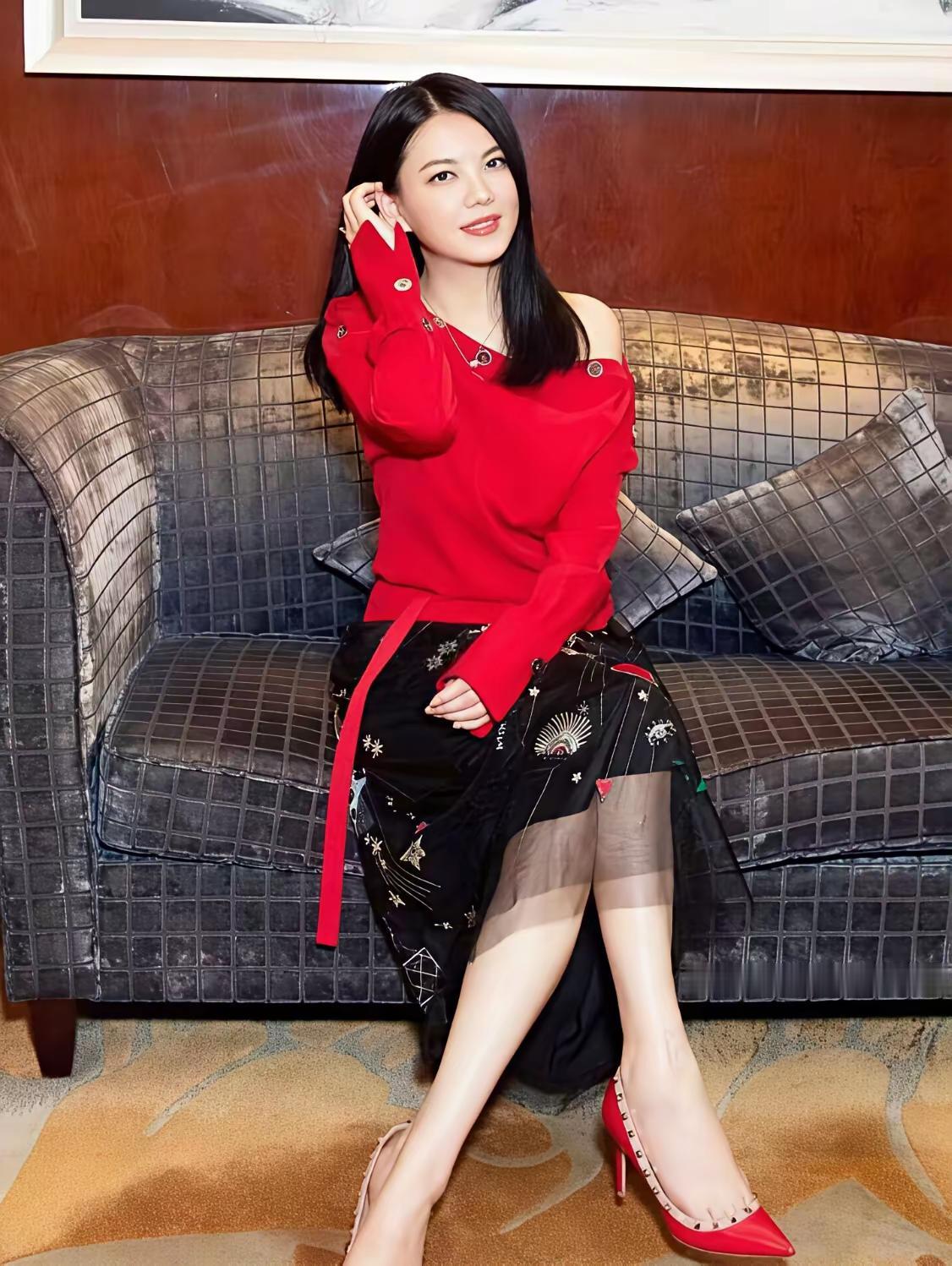 当年也是女神啊，这是怎么了，这是？…[哭哭][哭哭][哭哭]