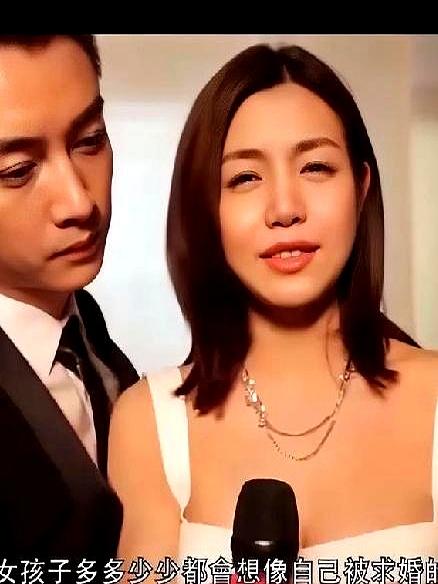 我最想不通的人，就是陈晓了，刷到陈晓去剧组探班陈妍希，他俩老公老婆地喊