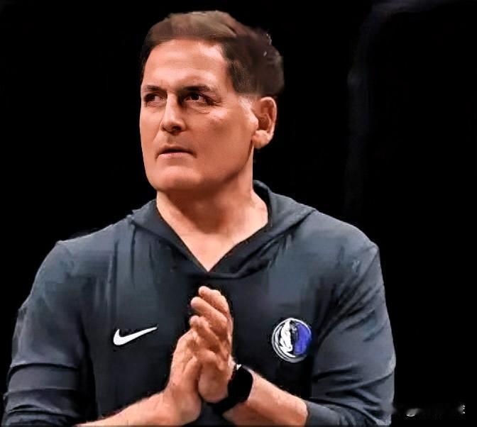 独行侠前老板库班直言不会交易浓眉！近日，马克-库班在一档节目中谈到处于交易流