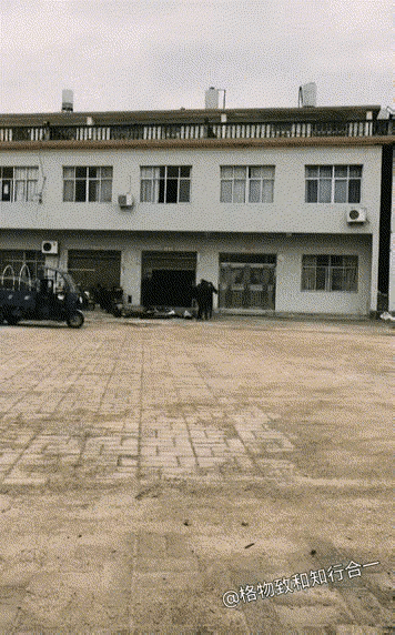 没骨气的男人，让人家欺负成这样了，还不走男人选择做上门女婿，没想到没有挣到钱，