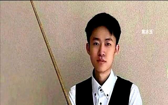 刚打进世界大赛，账户只剩100英镑，他差点退赛。你没听错，这就是斯诺克职业选手的