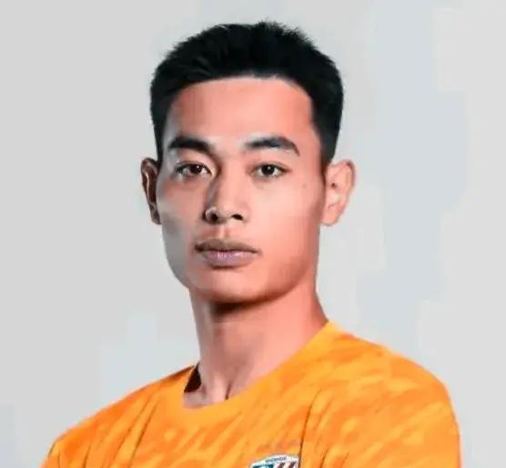 薛庆浩竟然是出击榜排名第一门将统计，薛庆浩11次出击11次成功均排在联赛第一。