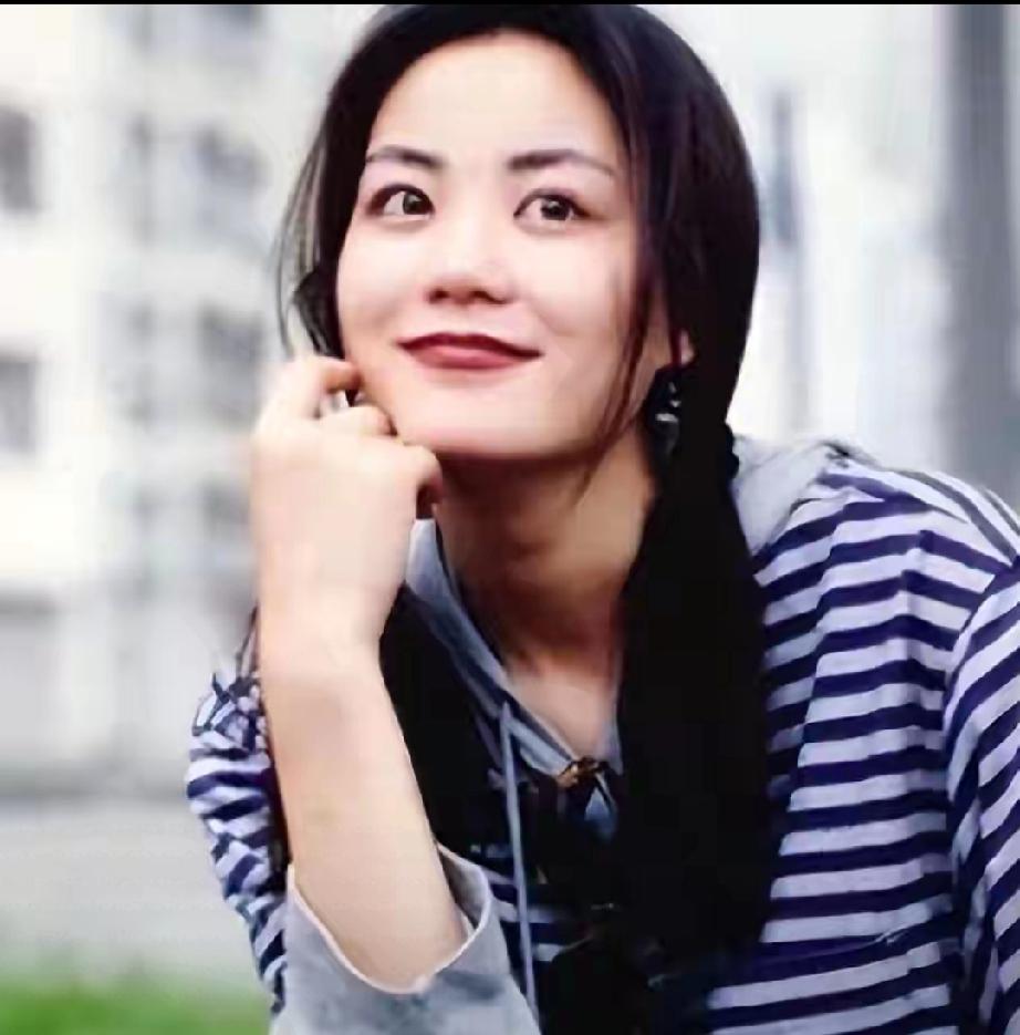 李亚鹏直言王菲是满分妈妈！外界误解太多，真相令人动容不少人因抽烟、打牌等标