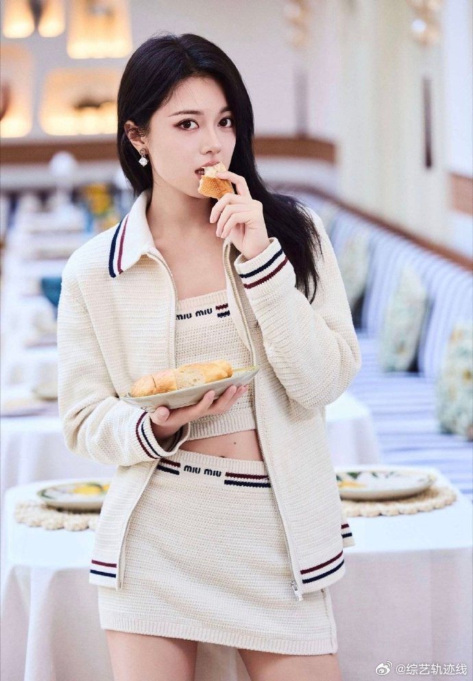 赵今麦、刘浩存最新MiuMiu大片，谁的表现力更出色？​​​