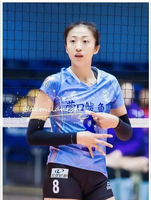 【主教练就不要面子吗？】中国女排新任主教练赵勇指导，上任即“年轻化”，国家队里